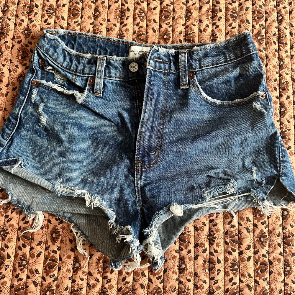 Abercrombie High Rise Mom Short